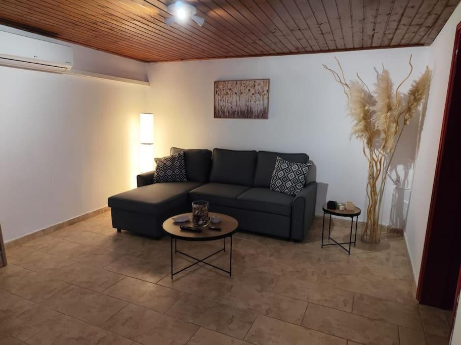 Villa Lemon Tree House Poros Poros Town Exterior foto